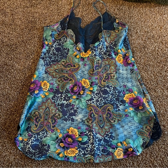 Vintage Victoria's Secret Gold Label Slip Dress
Nightgown - Picture 4 of 7